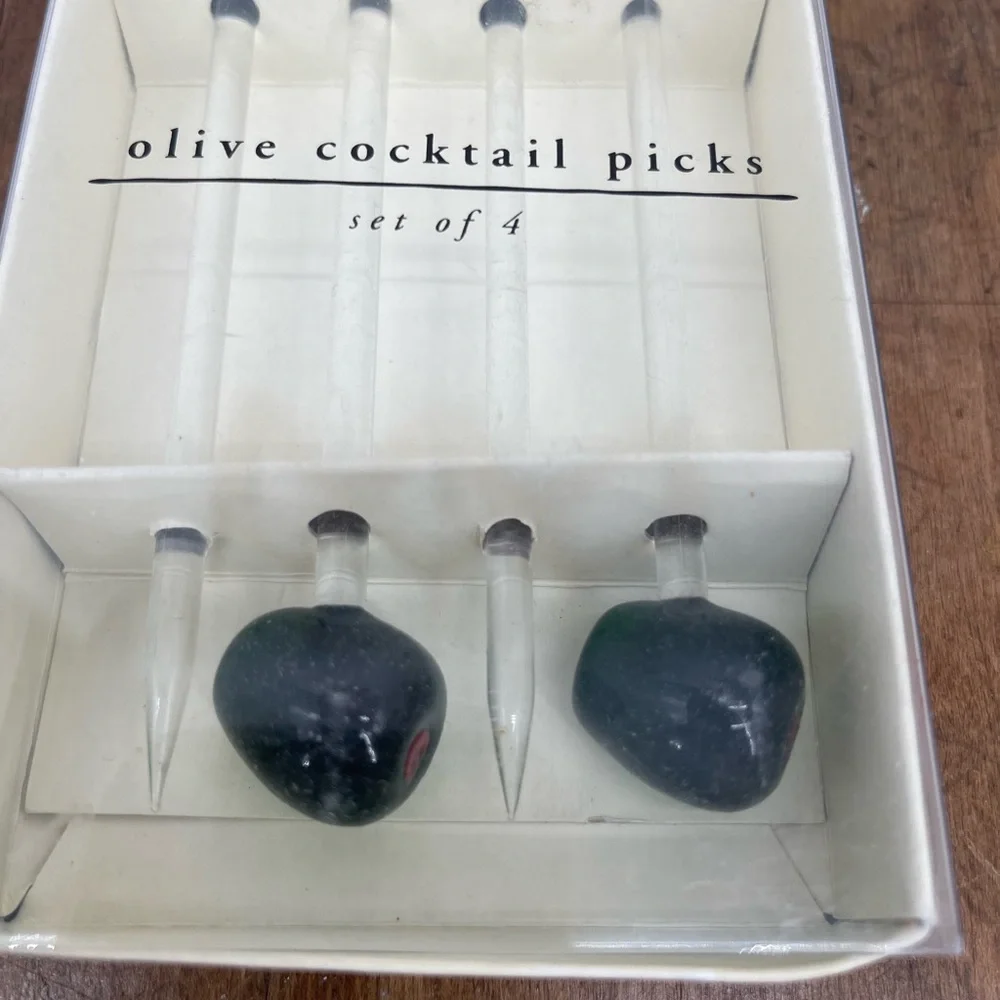 ⭐️Vintage Pier 1 Imports Olive Cocktail Picks set of 4